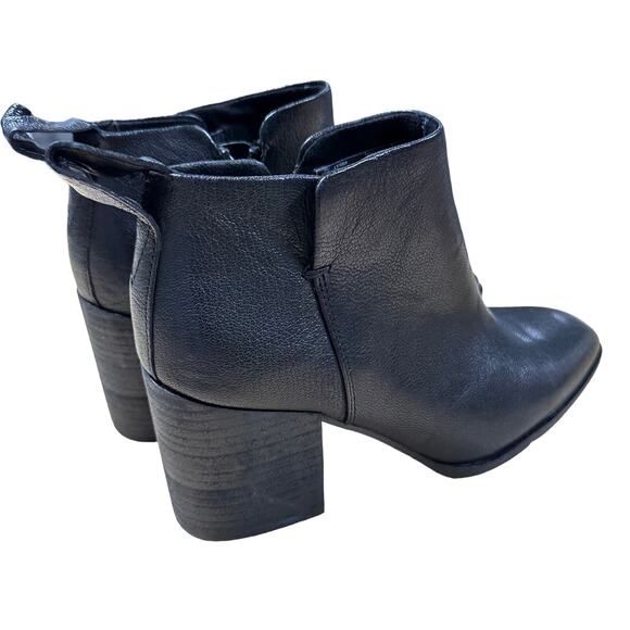 Vionic Lyssa Leather Women's Heeled Ankle Boots Black Size 8 New Without Box - Picture 2 of 8